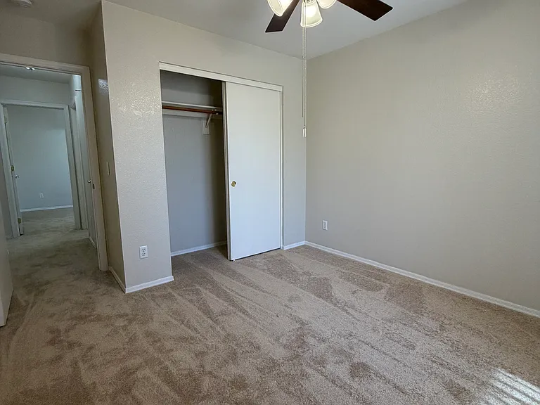 11402 W Hutton Dr — Photo 20