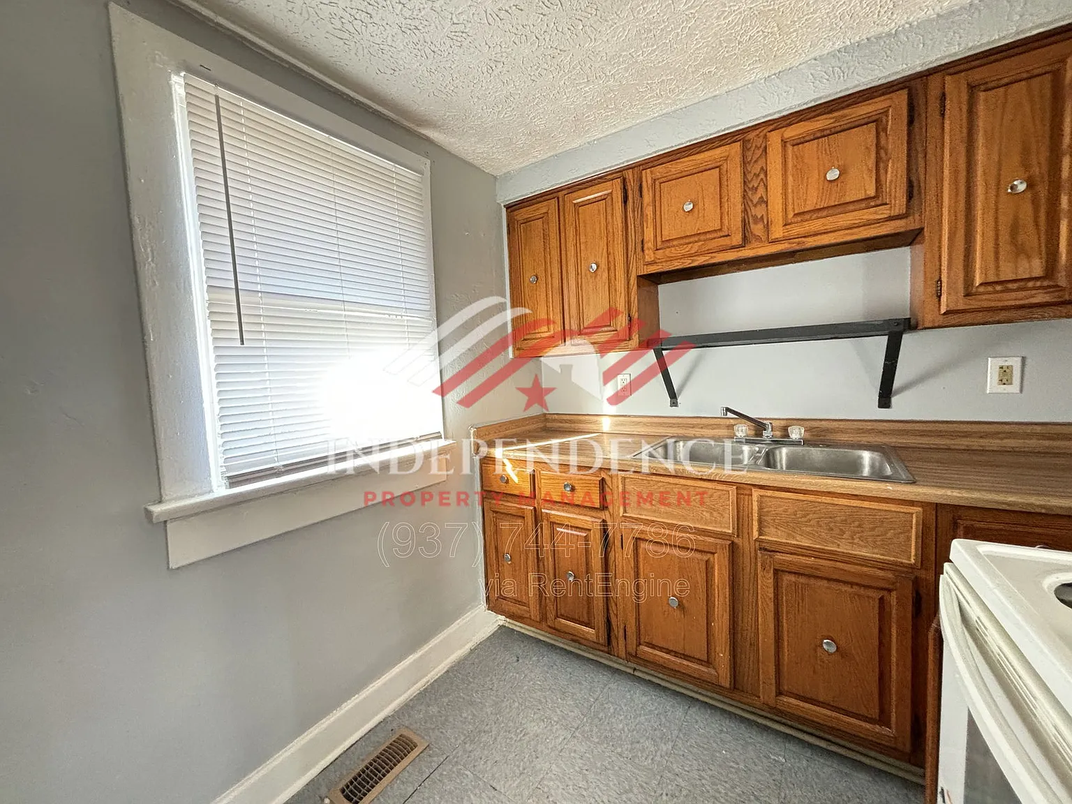 2 bed, 1.0 bath, 876 sqft, $875 — Photo 4