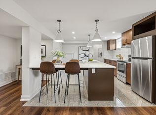 32 Warbeck Pl #B, Toronto, ON M9R3C3