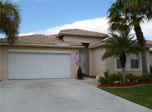 1st image of 14301 N Royal Cove Cir