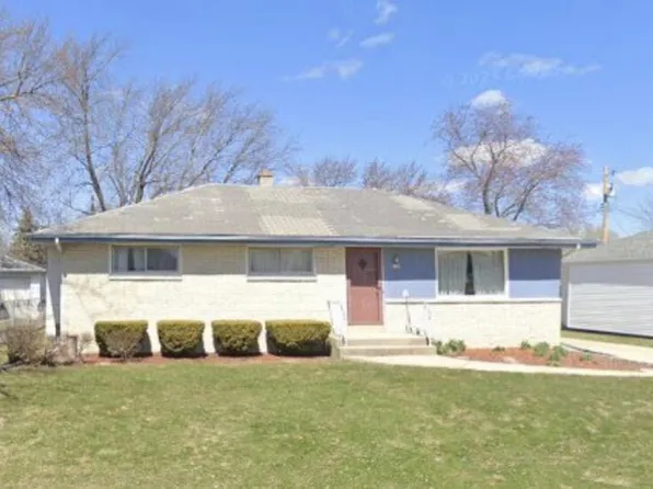 8128 W Waterford AVENUE, Greenfield, WI 53220