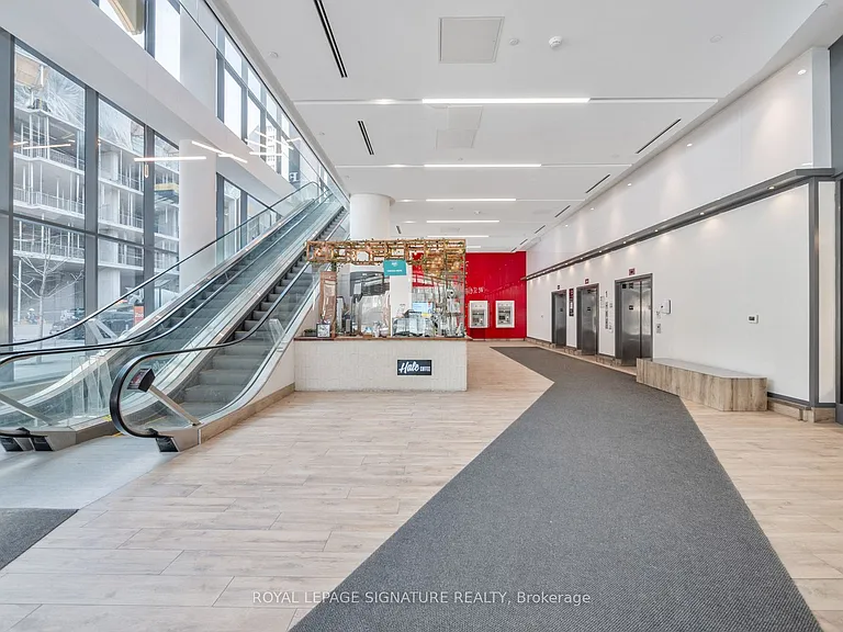 5 Soudan Ave #1010 — Photo 5