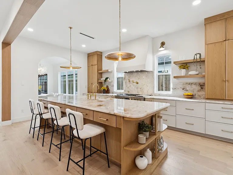 2026 Euclid Ave — Photo 3