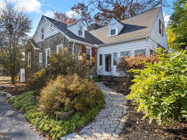 320 W 1st Ave, Malvern, PA 19355