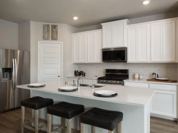 8323 Rio Spring Dr, Baytown, TX 77523