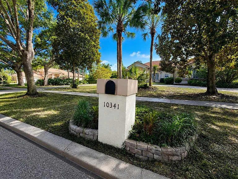 10341 Cypress Isle Ct — Photo 35