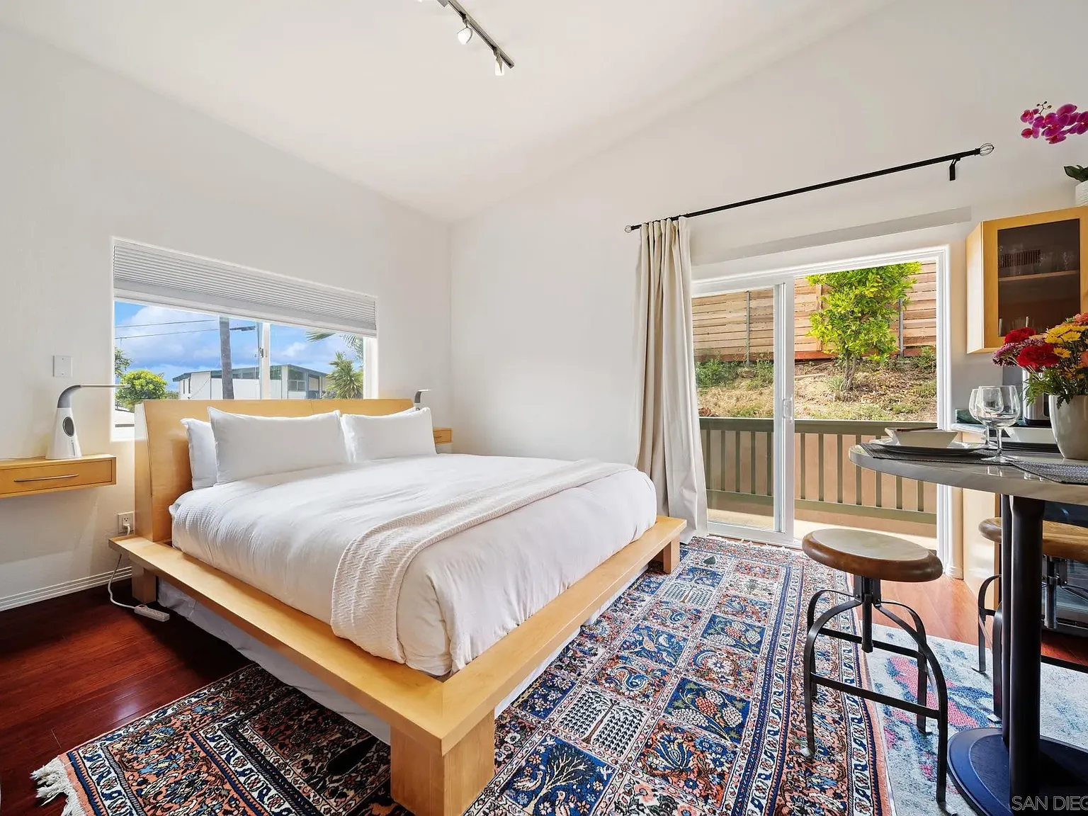 Studio, 1.0 bath, 650 sqft, $2,590 — Photo 2