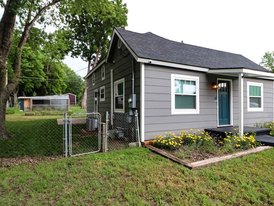 422 E Vine St, Mulvane, KS 67110 Zillow