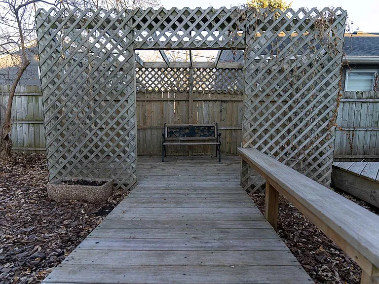 1315 Idaho Ave W — Photo 44