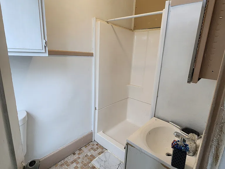 52 Hampshire St #3 — Photo 3