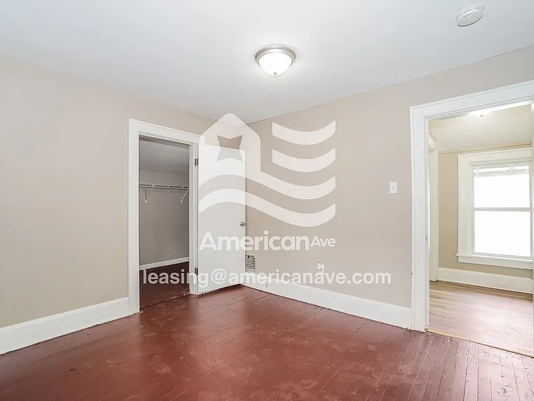 636971_010_bedroom_11.jpg