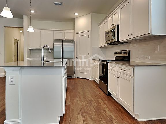 4th image of 6413 Emerald Hills Way