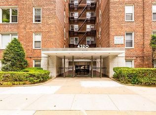 4320 Van Cortlandt Park E, Bronx, NY 10470