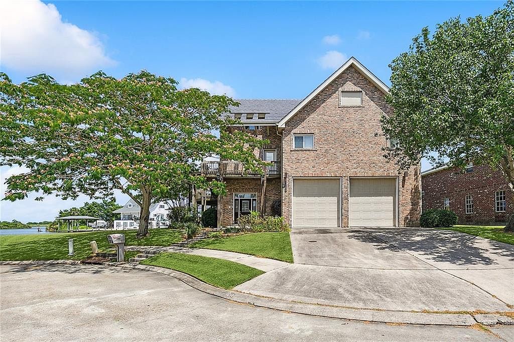 4384 Genoa St, New Orleans, LA 70129 Zillow