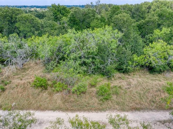 221 Fawn Ridge Rd, Cedar Creek, TX 78612