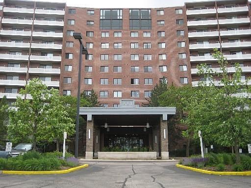 1st image of 21 Kristin Dr #22