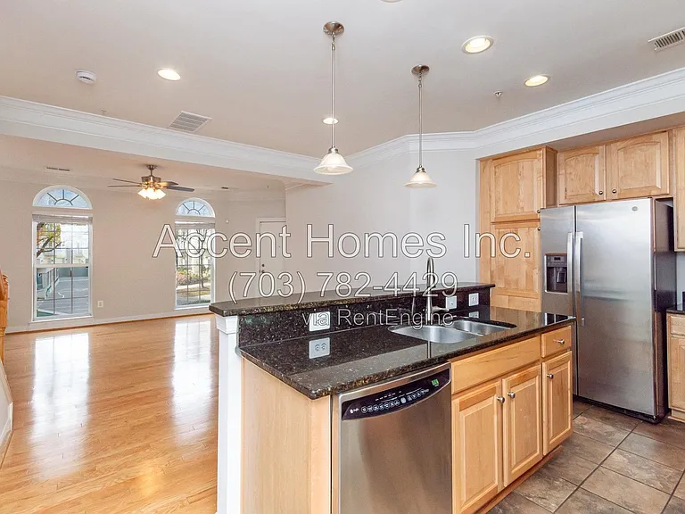 5675 Harrington Falls Ln #G — Photo 13