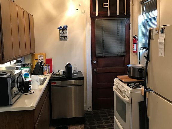4th image of 3046 N Laramie Ave APT 2B
