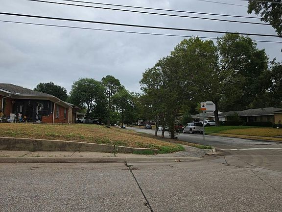 5th image of 301 E Vilbig St