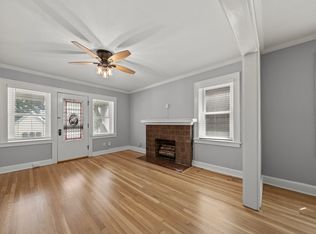 317 E 43rd St APT 2E, Kansas City, MO 64111