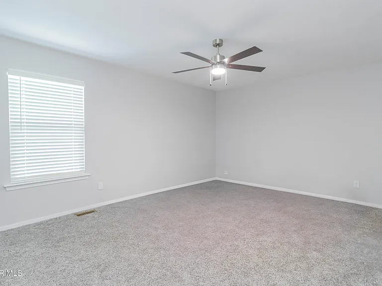 13909 Summer View Ave — Photo 31