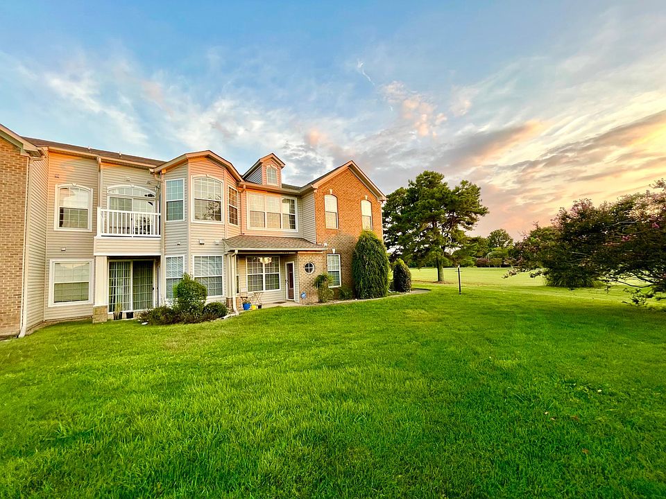 1st image of 1087 Grand Oak Ln