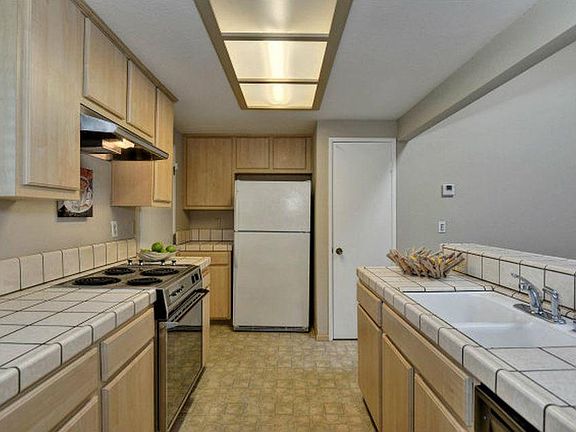 5th image of 3152 Arcola Ct