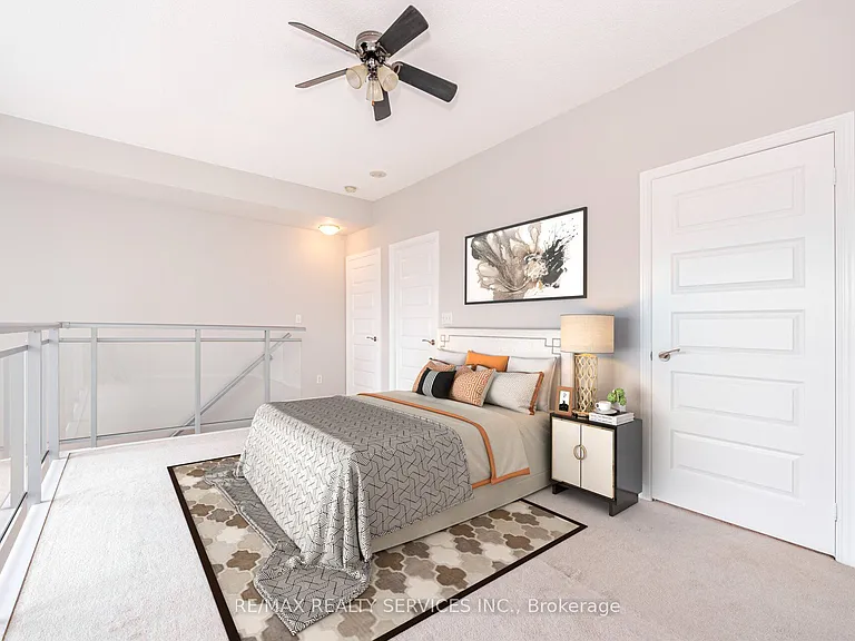 215 Queen St E #211 — Photo 19