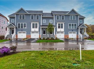 45 Park Ave, Mystic, CT 06355