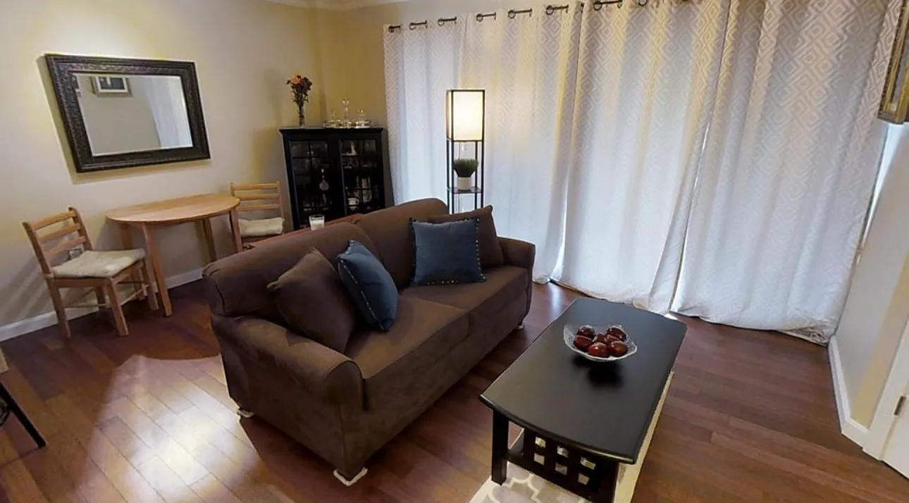 2 bed, 958 sqft, $3,100 — Photo 1