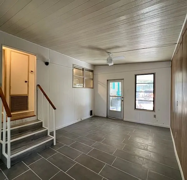 641 W Plantation Blvd — Photo 4