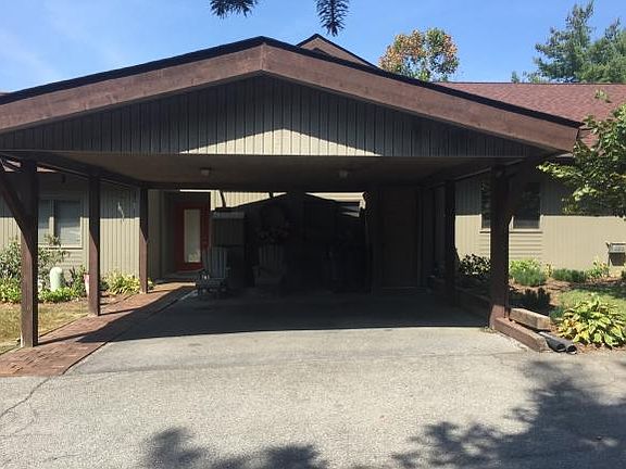 2nd image of 206 Willowbend Ln #206