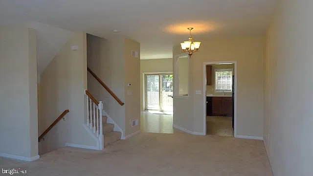 3 bed, 2002 sqft, $2,000 — Photo 4