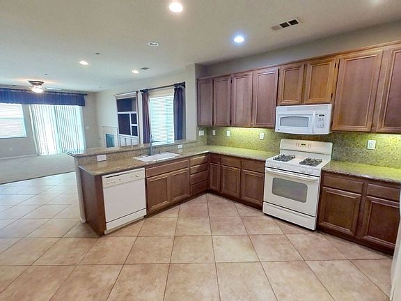 4th image of 25939 Lugo Dr