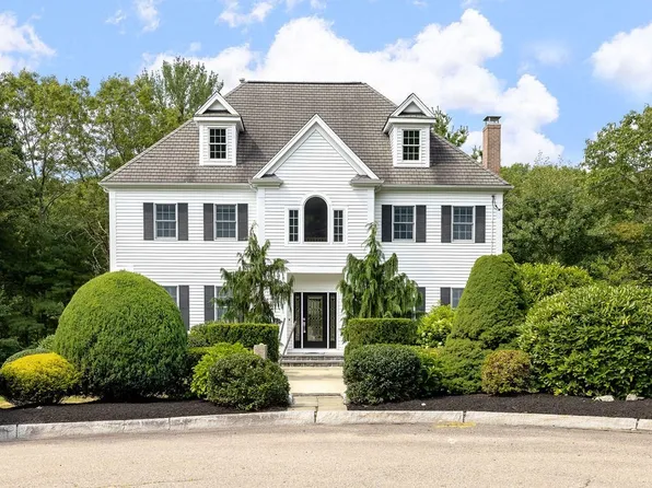 4 Depoto Dr, Franklin, MA 02038