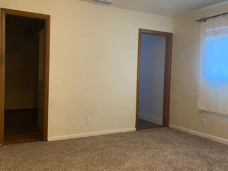 2055 Gold St — Photo 24