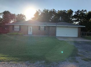 113 N Crater Creek Rd, Cache, OK 73527
