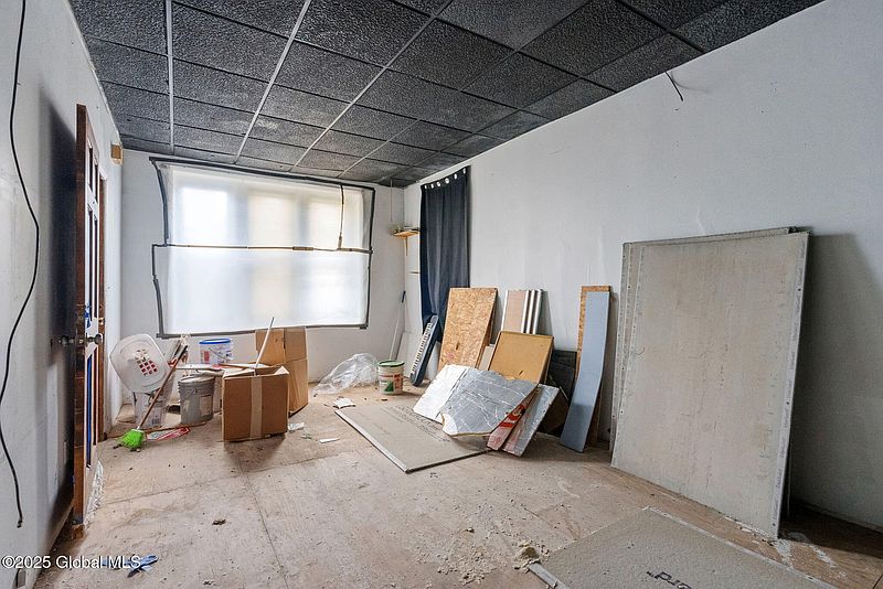 4th image of 241 Delaware Avenue