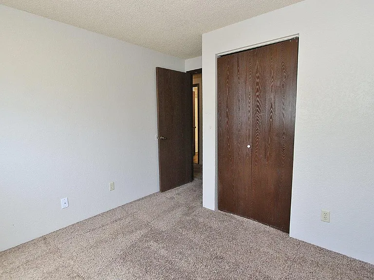 4833 W Targee St — Photo 18