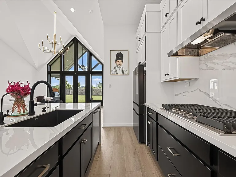 29746 Bur Creek Ln — Photo 17