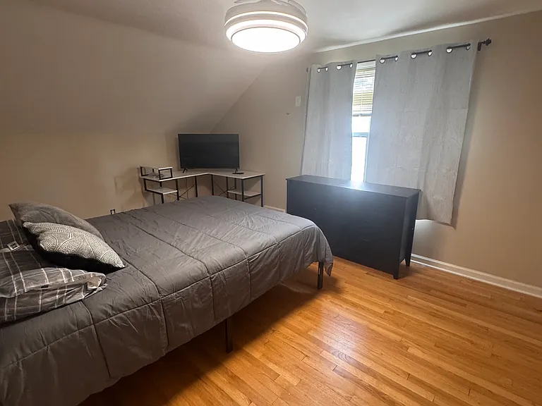 214 N Connecticut Ave — Photo 16
