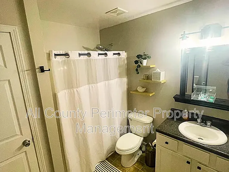 837 Forrest Cir SE — Photo 14