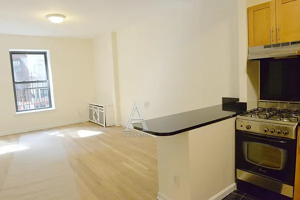 Rented by Peter Ashe | media 7