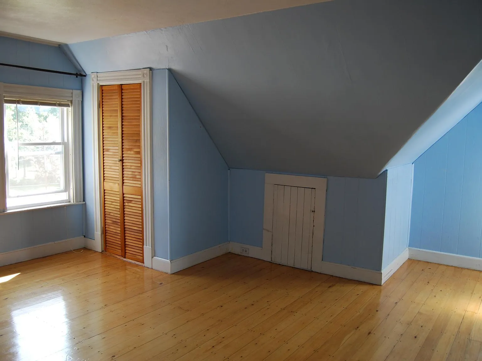 3 bed, 1000 sqft, $2,750 — Photo 2