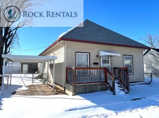 505 N Maple St, Hutchinson, KS 67501