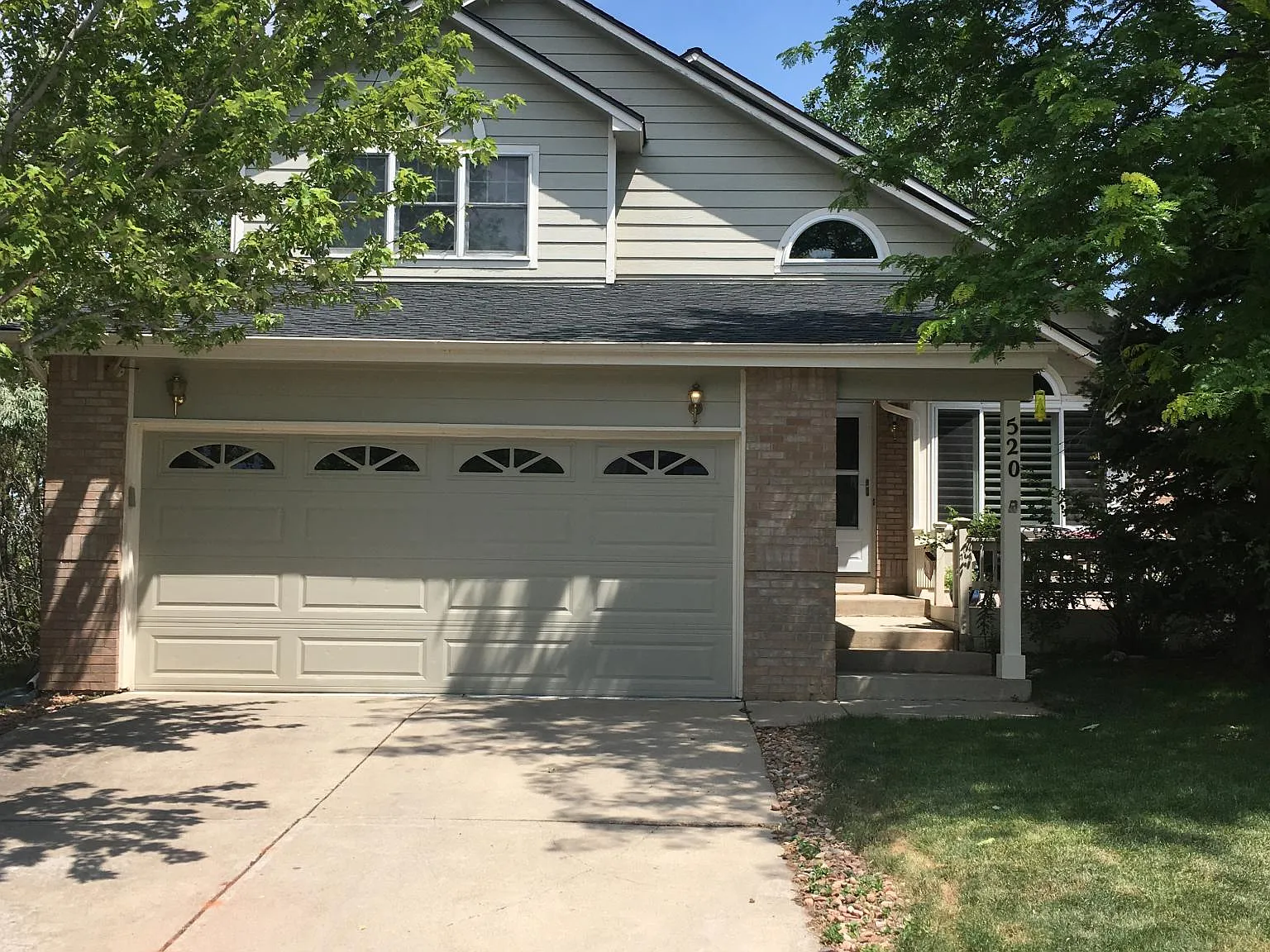 520 Somerset Dr — Photo 1