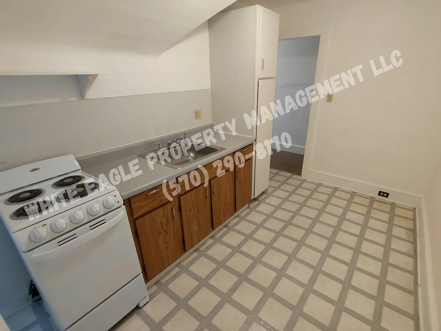 1618 Roselynn Street — Photo 1
