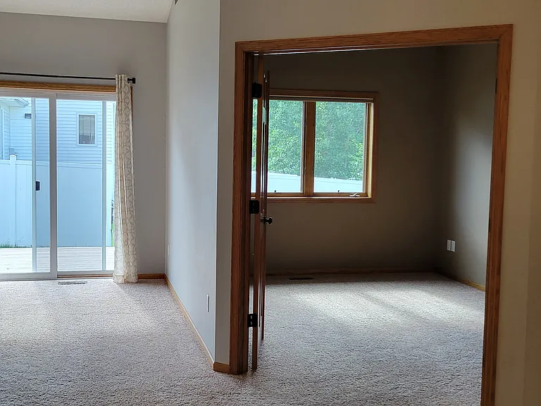 865 Cleveland Ave SW — Photo 13