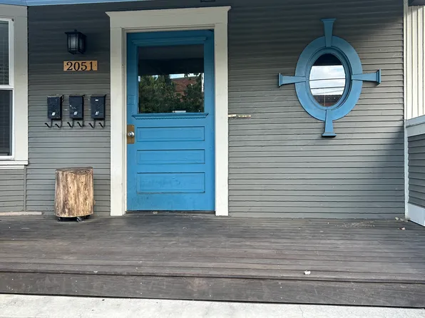 2051 SE Hawthorne Blvd APT 1, Portland, OR 97214