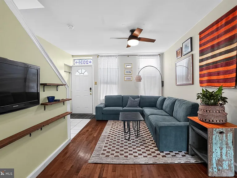 2014 McClellan St — Photo 3